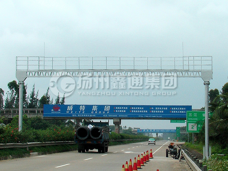 LMJ-010，情報(bào)板龍門架