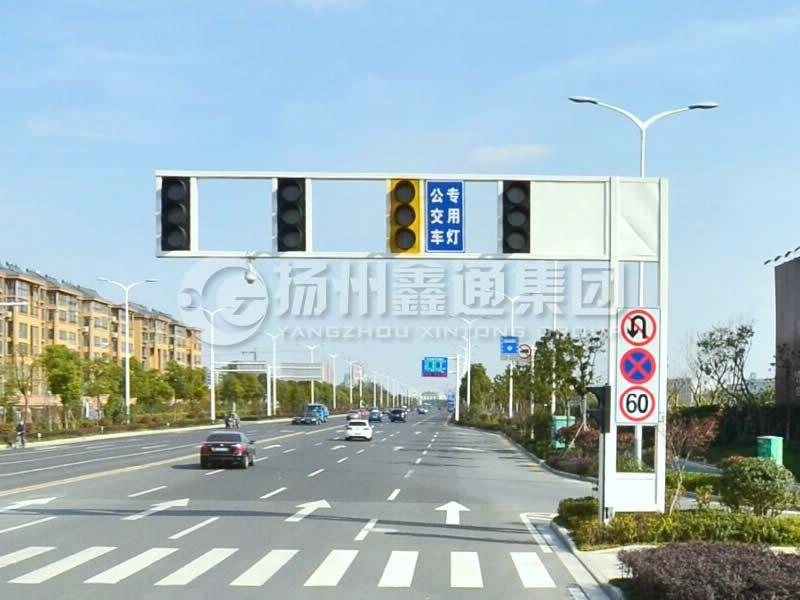 XHDG-024，框架信號燈桿，揚(yáng)州信號燈桿